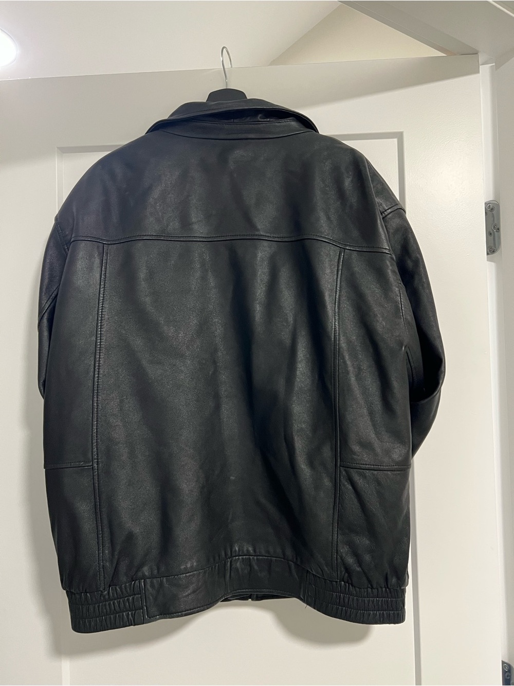 Vintage Danier Black Genuine Leather Bomber Jacket - Picture 3 of 5